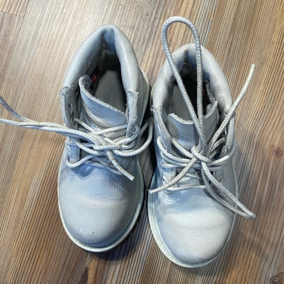 4/$16 Timberland Toddler Boots - Picture 4 of 9